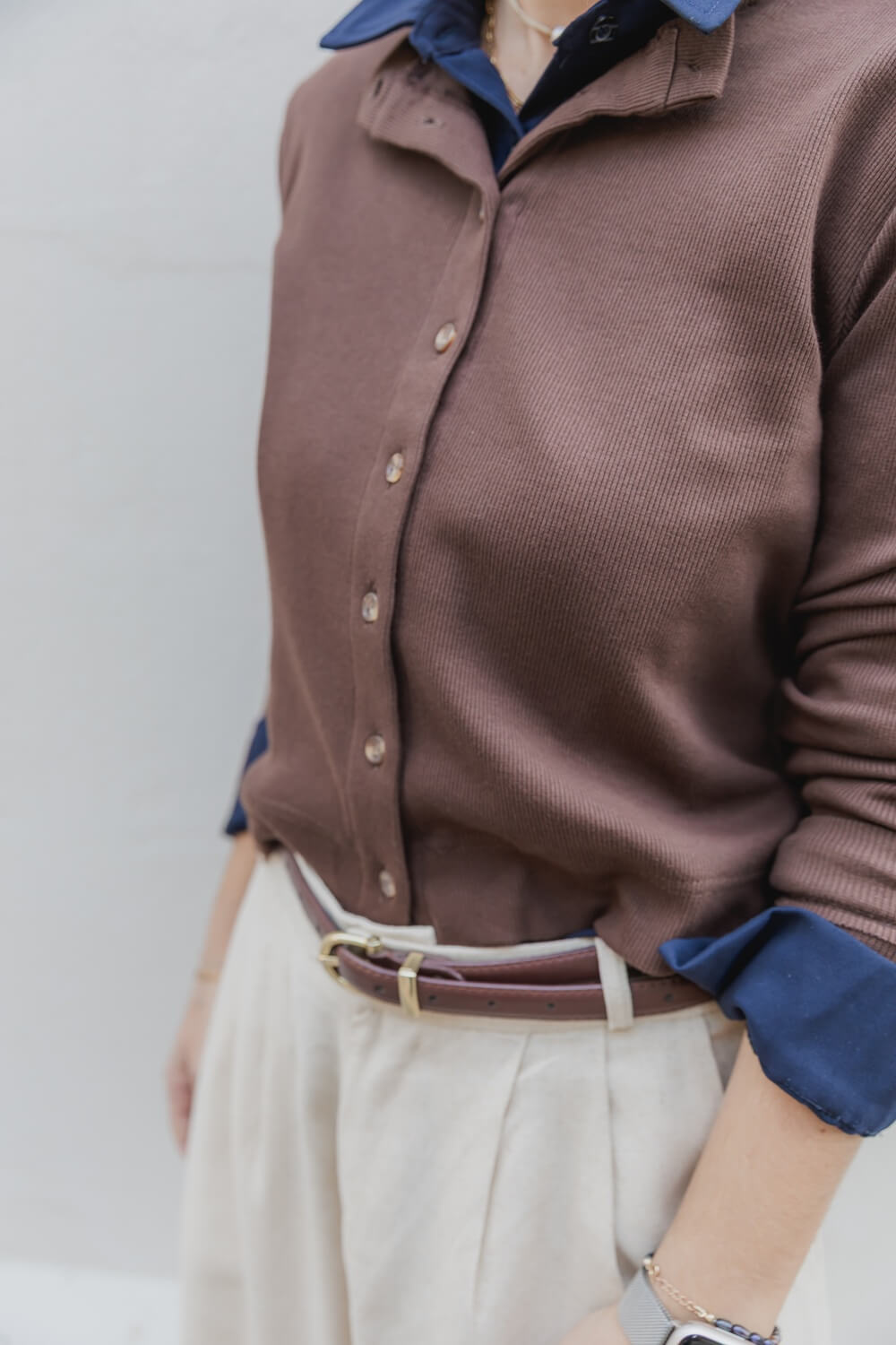 חולצת HEN | חום