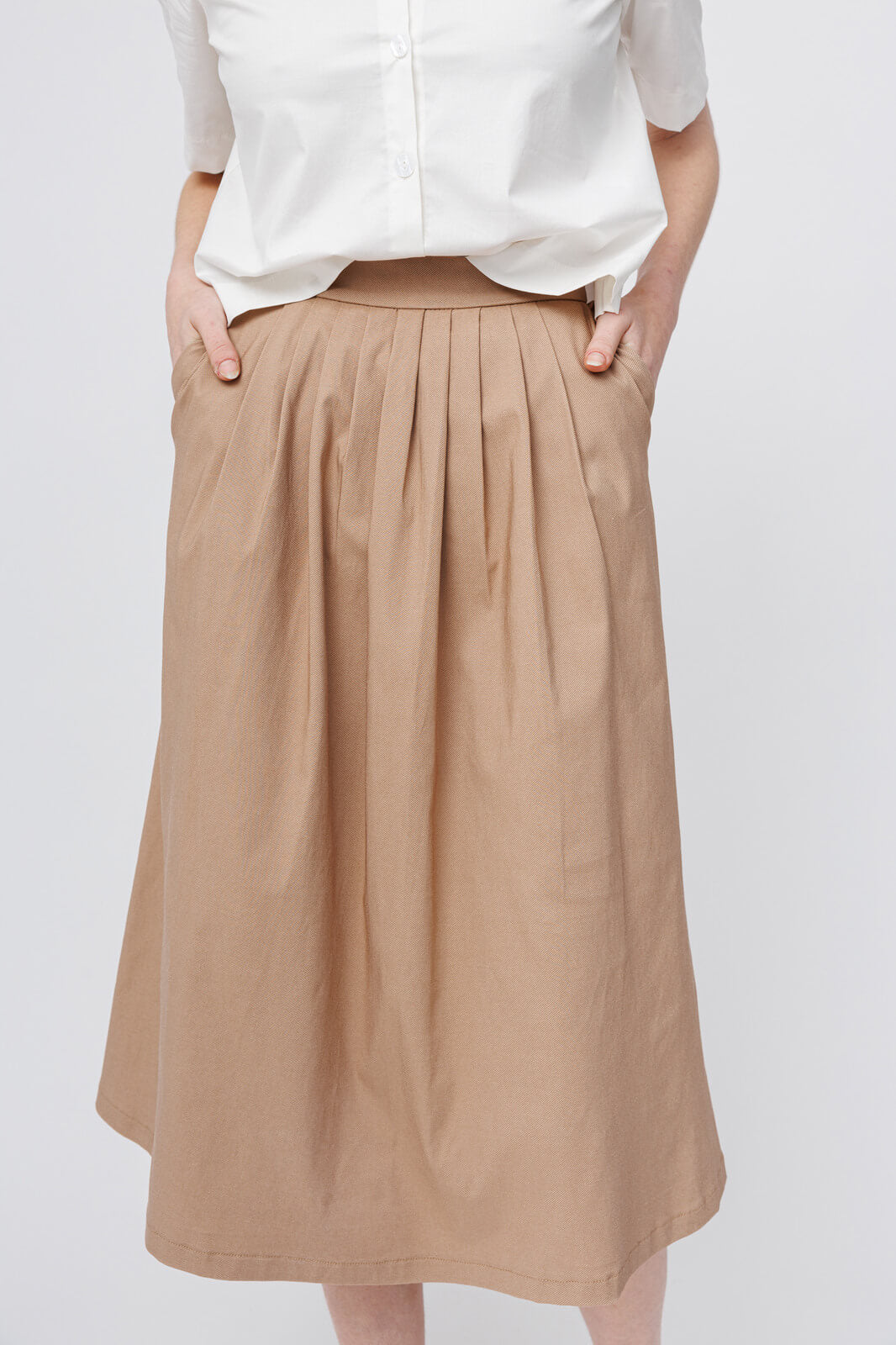 חצאית עם כיסים ELLI | חום