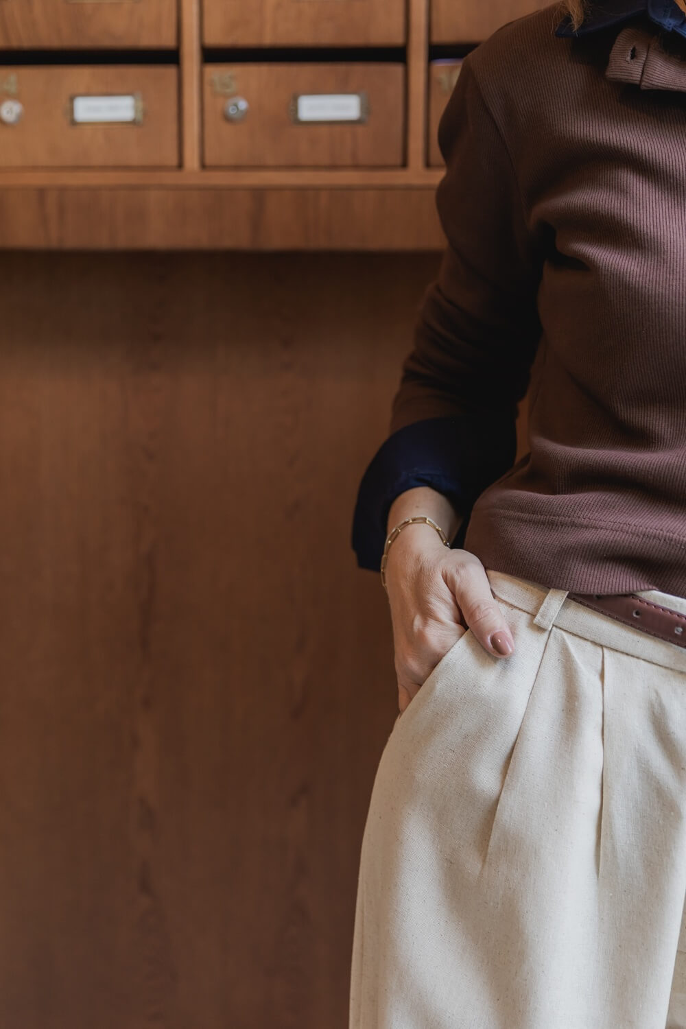 חולצת HEN | חום