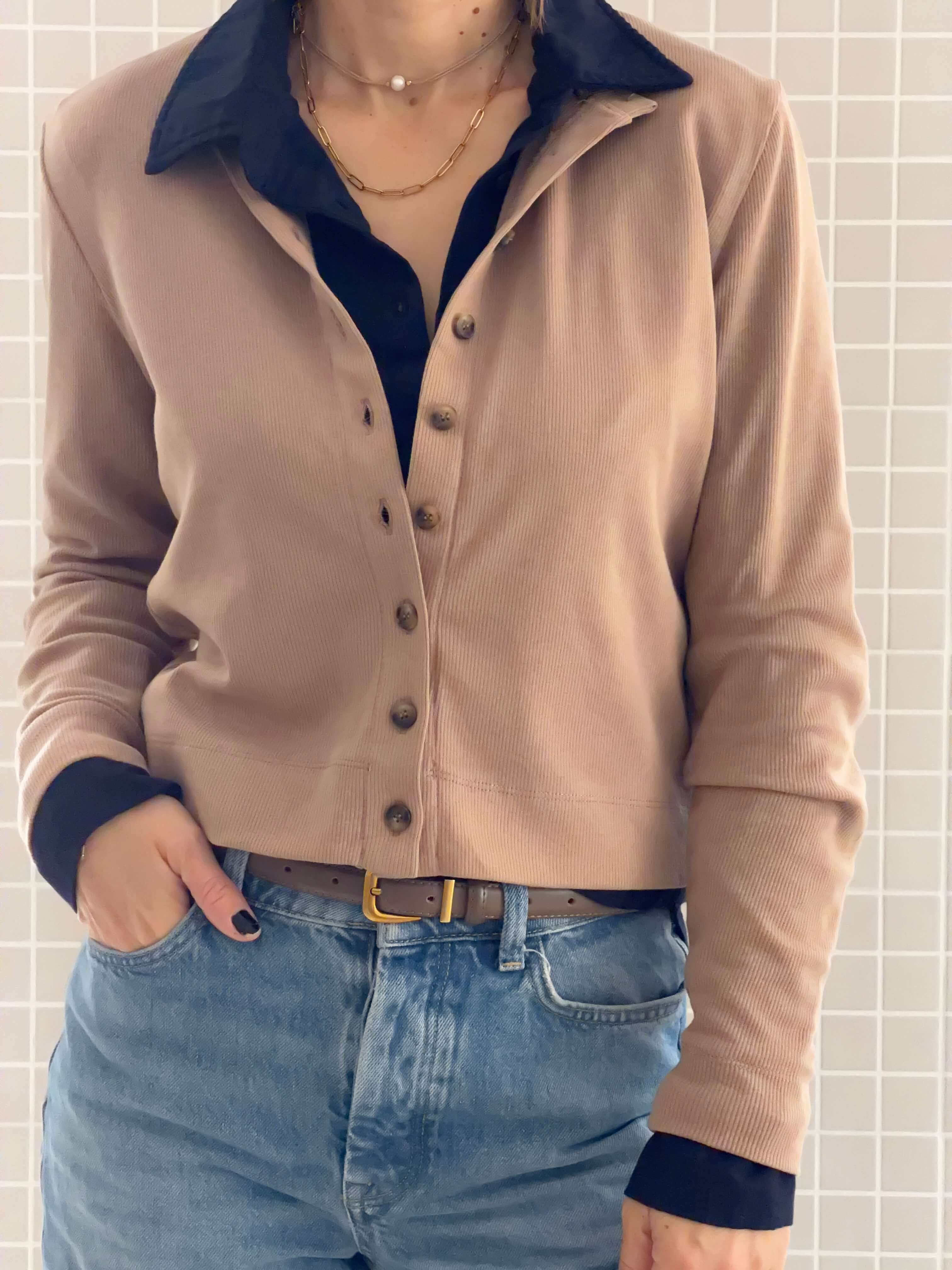 חולצת HEN | בז'